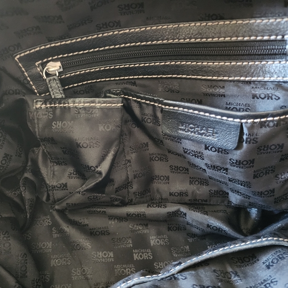 Michael Kors bag - Picture 8 of 13